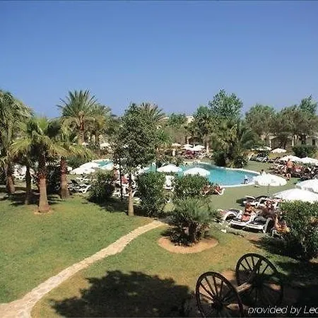 Garden Saladina - Adults Only 